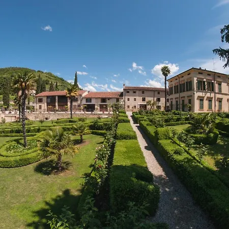 Alloggio per agriturismo Corte Spinosa *